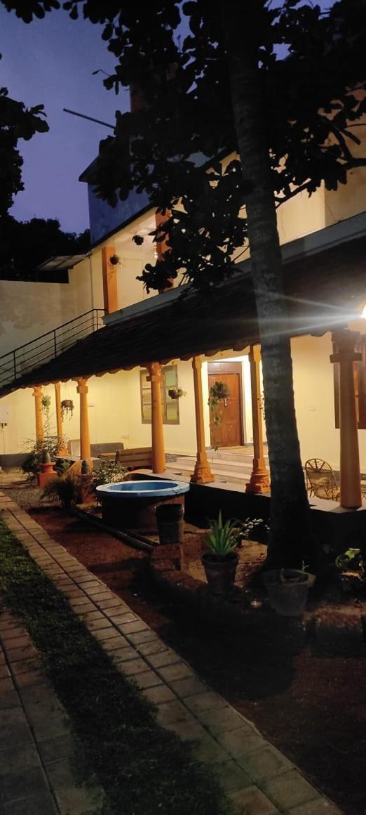 Vedha Ayurvedic Panchakarma Treatment Centre Hotel Alappuzha Exterior foto